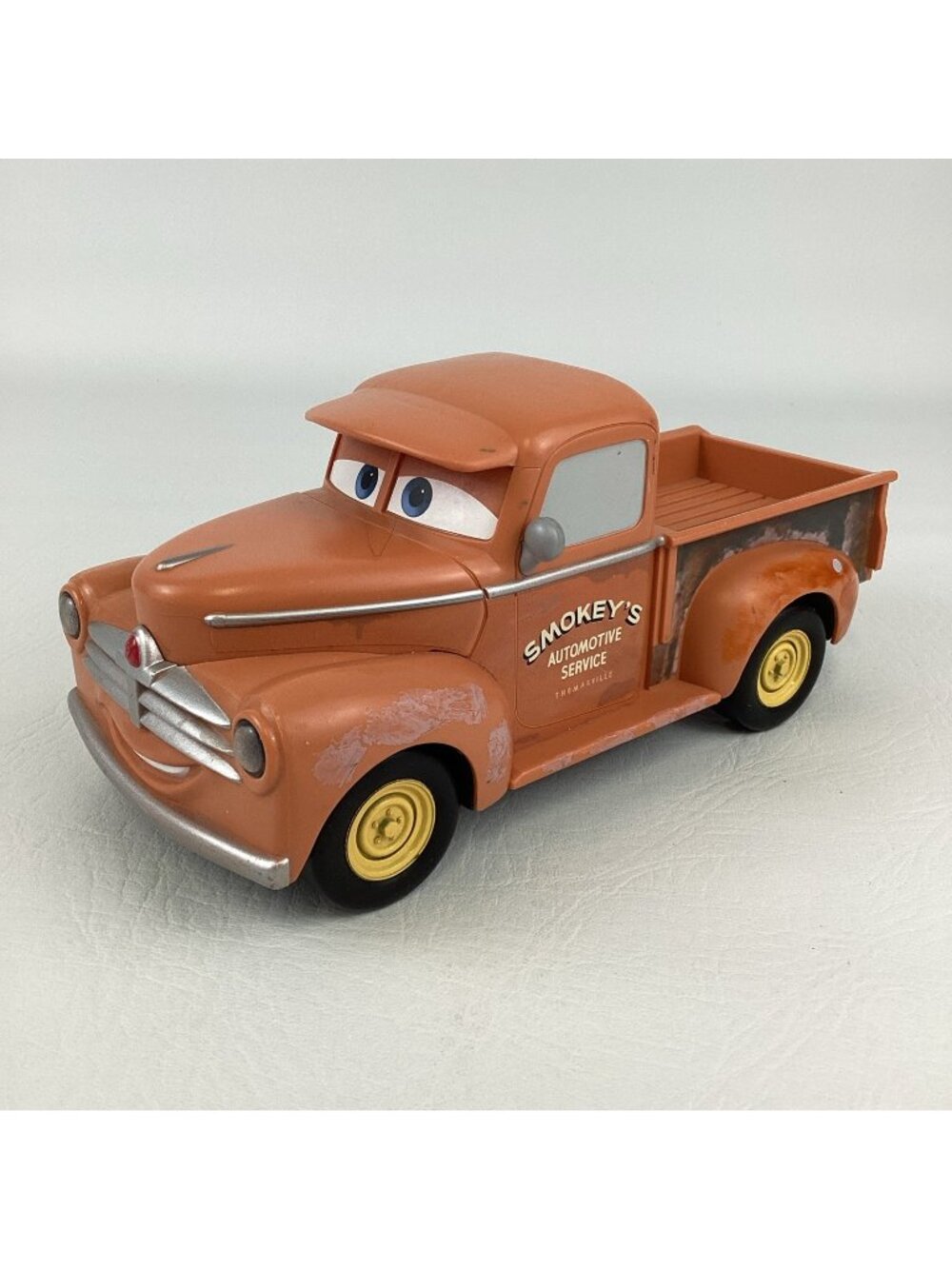 Disney Pixar Cars 3 Smokey 8" Talking Lights Phrases Large Pick Up Truck Mattel